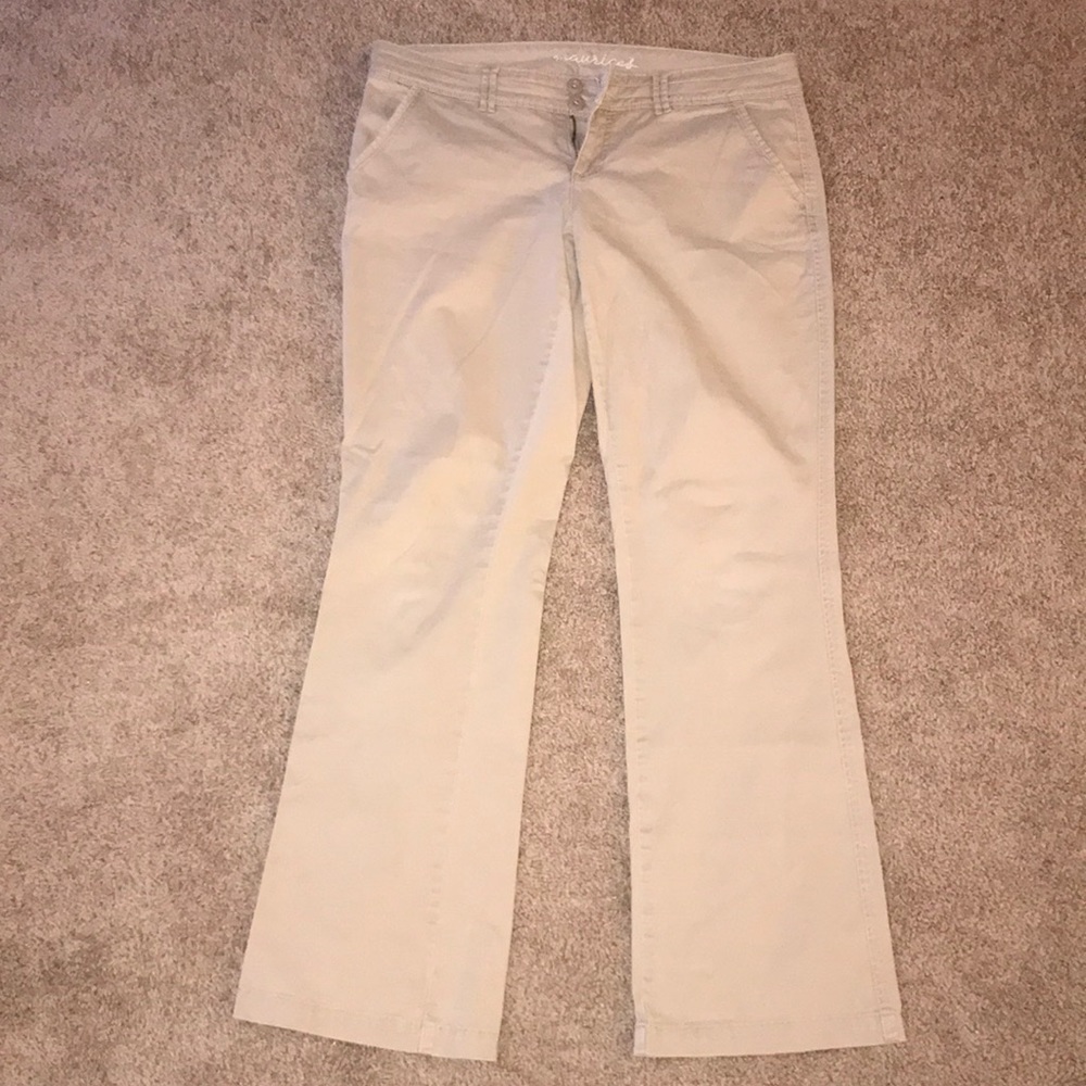 Women’s khaki pants.